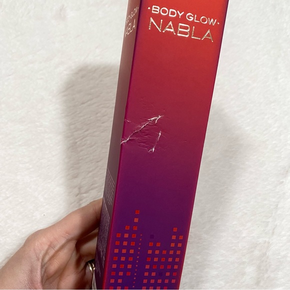 Nabla Body Glow Liquid Body Highlighter - Max Relax - Picture 5 of 5